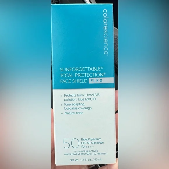 Colorescience Total Protection Face Shield Flex—Shade Light - Picture 1 of 7